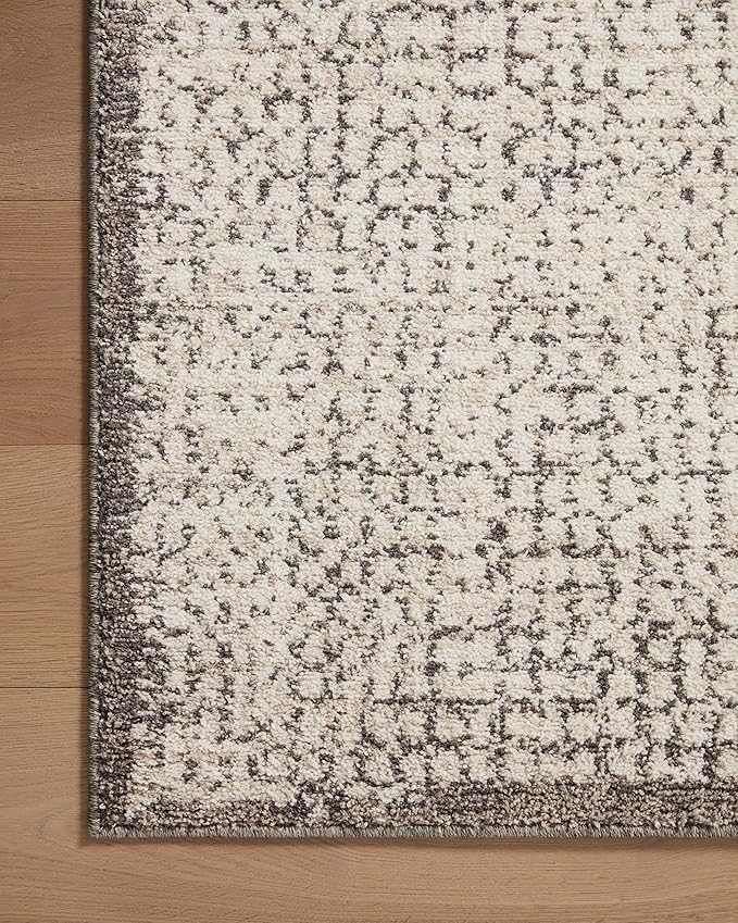 Loloi Darby Collection DAR-04 Ivory/Stone 2'-7" x 8'-0" Runner Rug