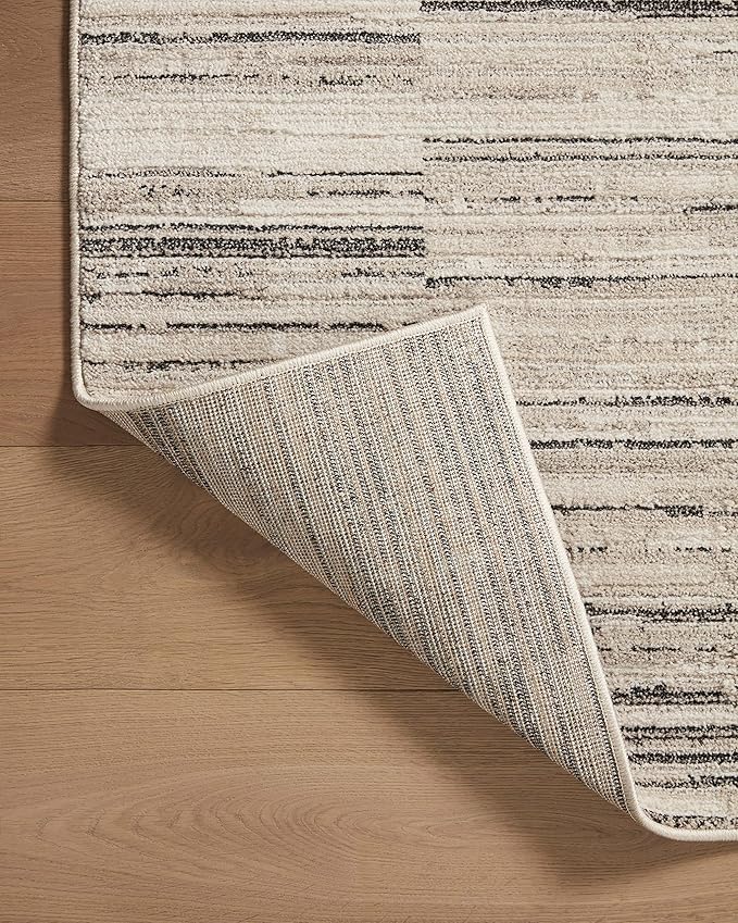 Loloi Darby Collection DAR-01 Charcoal/Sand 4'-0" x 6'-0" Accent Rug
